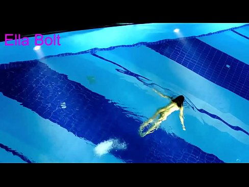 ❤️ මට නැරඹීම නැවැත්විය නොහැක, තරුණ රන්වන්තිය ELLA BOLT නිවාඩු නිකේතනයේ තටාකයේ නිරුවතින් පිහිනීමට හසු විය ☑ Porno fb si.makesexnotwar.ru ❌️